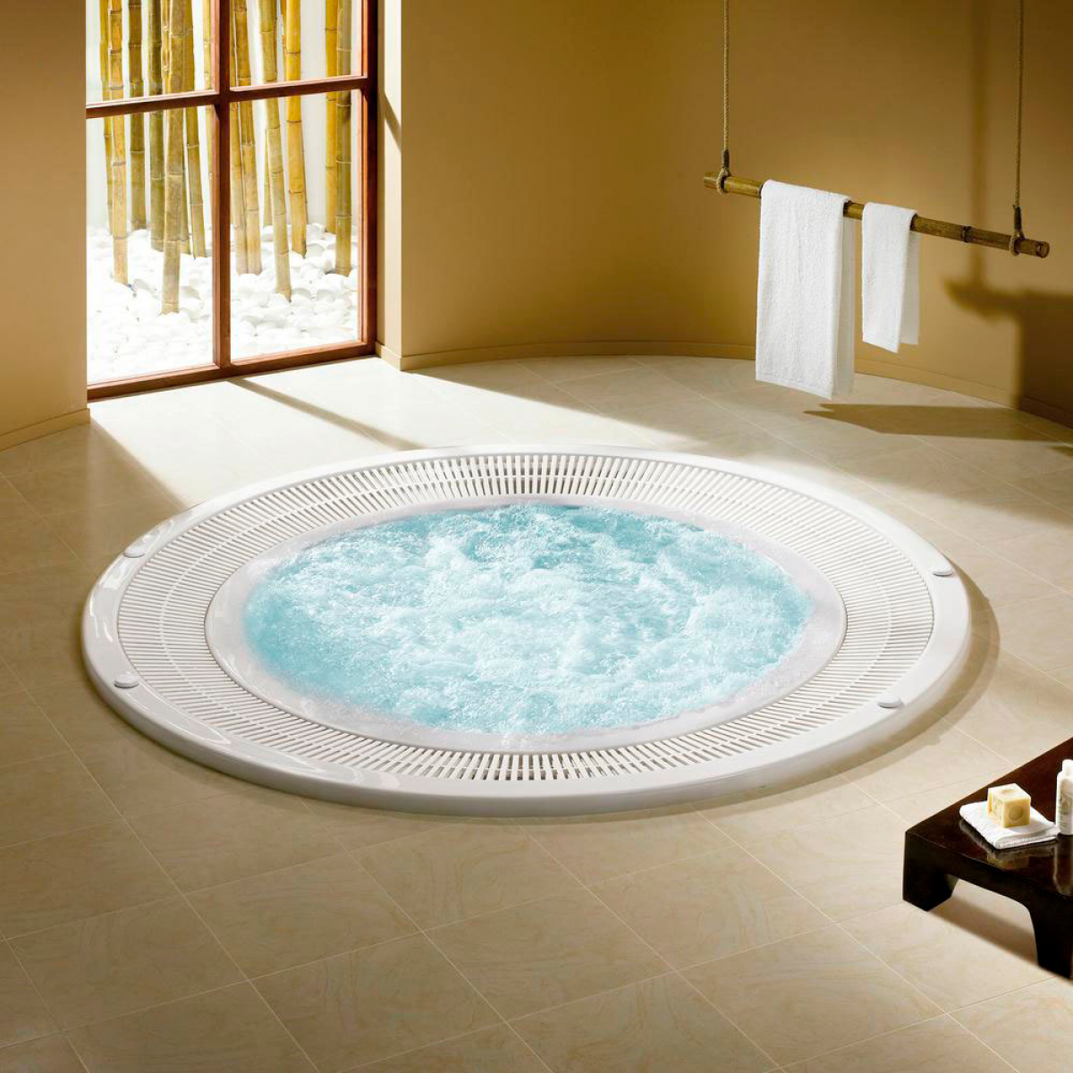 Композитный аэромассажный переливной SPA-бассейн "Hugo" 300 х 300 х 120 см  глубиной 120 см, круглый морозоустойчивый