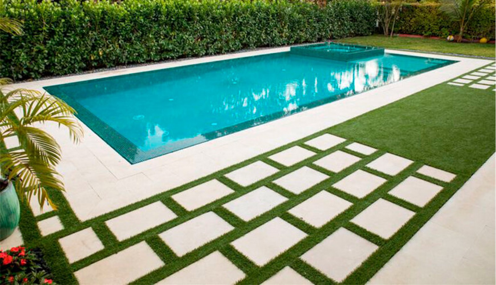 Копинговый камень для бассейна