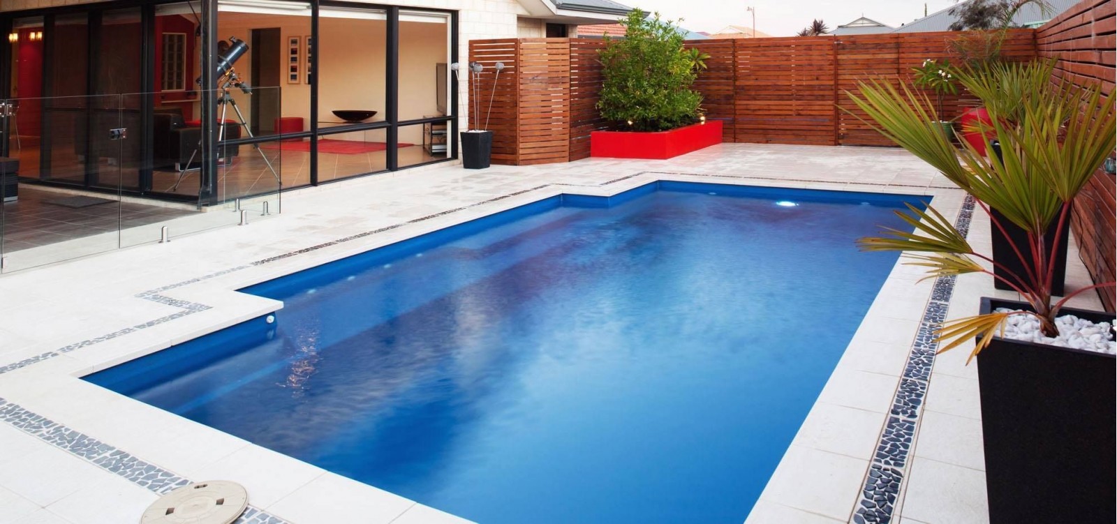 Стоимость панельных бассейнов из металла с уникальным покрытием Magnelis 