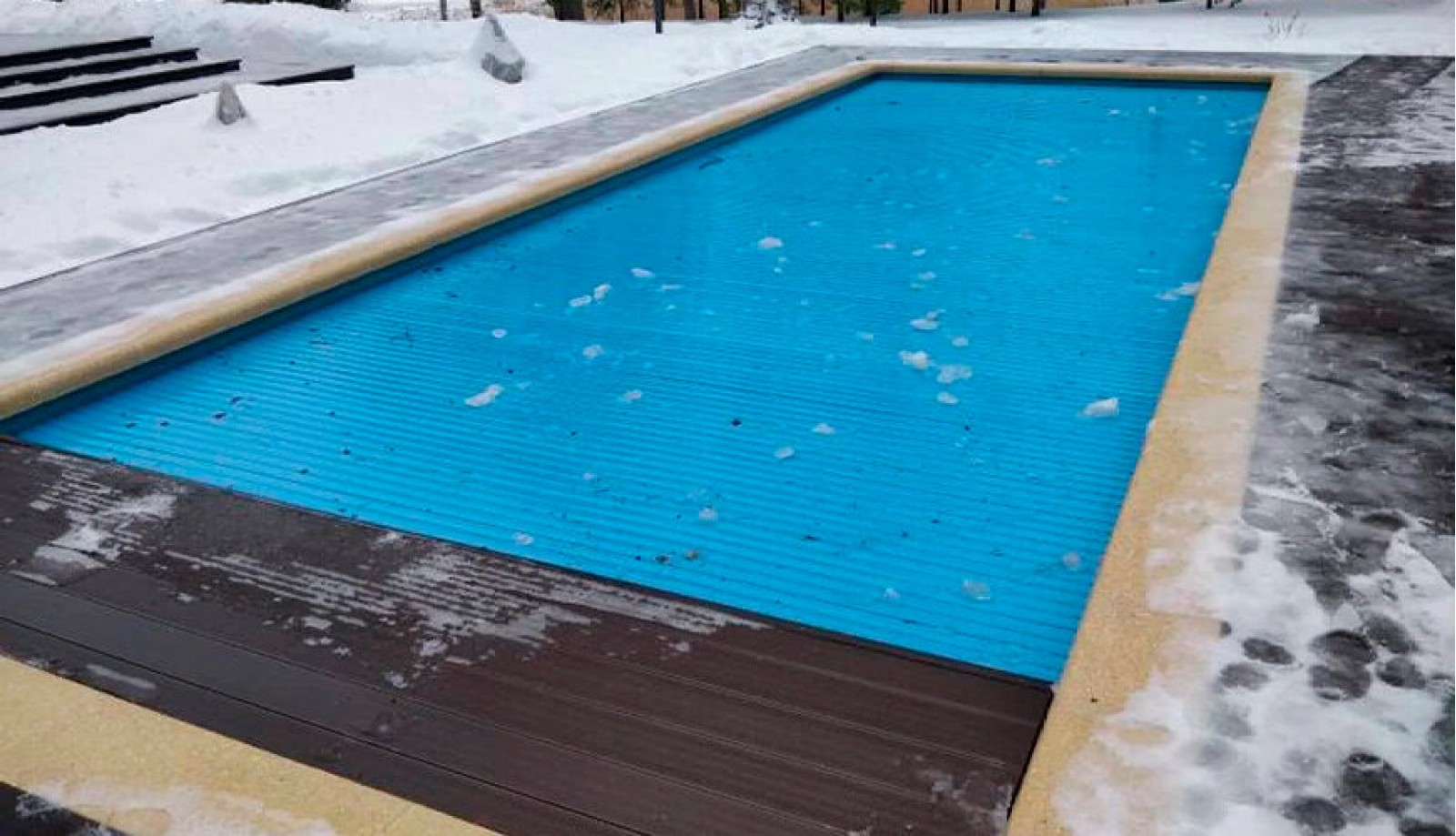 Автоматические жалюзи для бассейнов