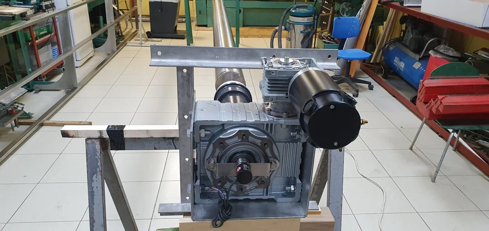 Автоматические жалюзи для бассейнов