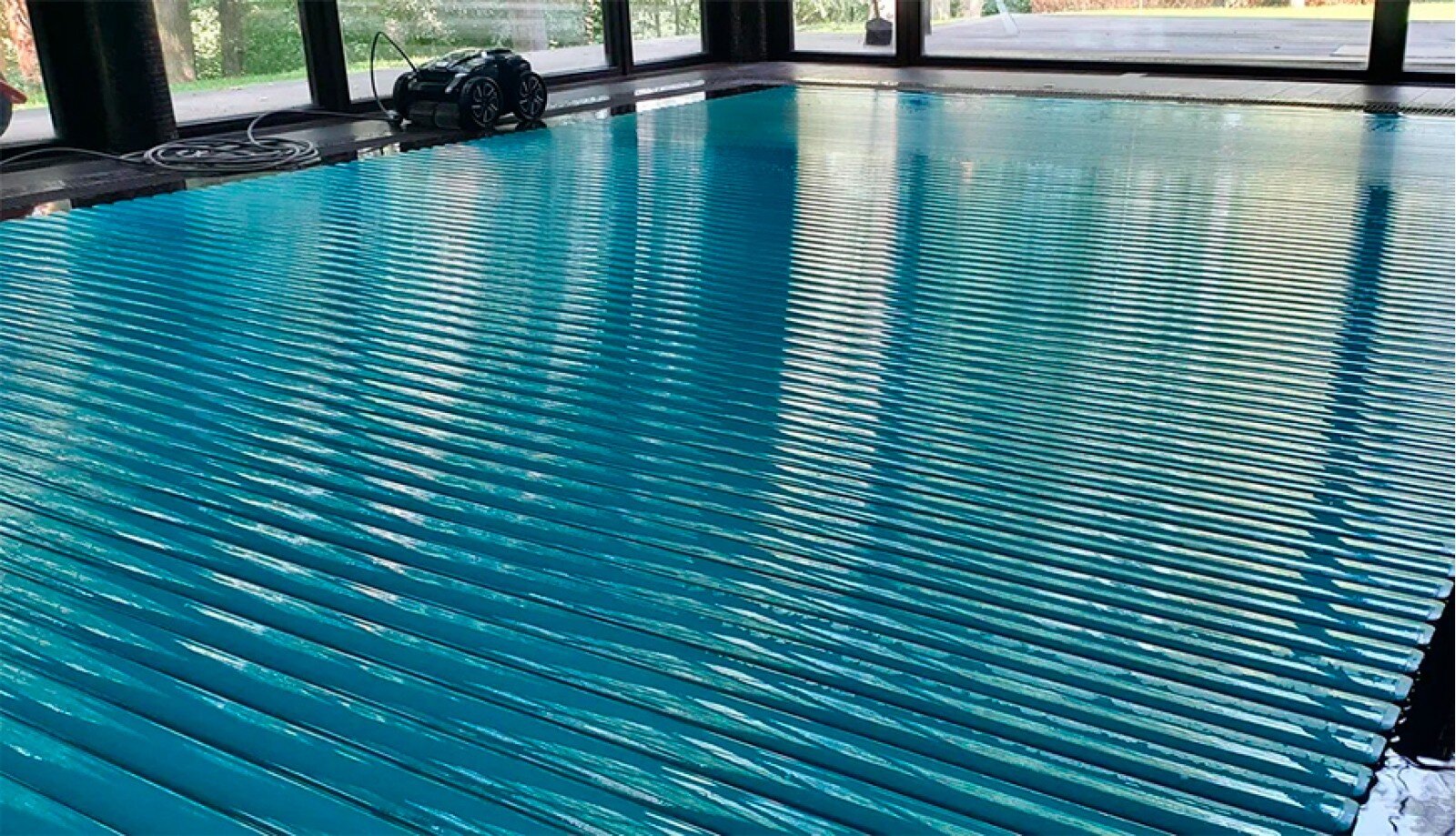 Автоматические жалюзи для бассейнов