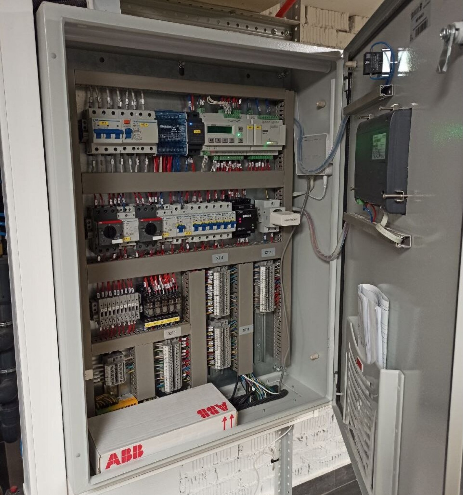 Проектирование и сборка щитов автоматики управления бассейном