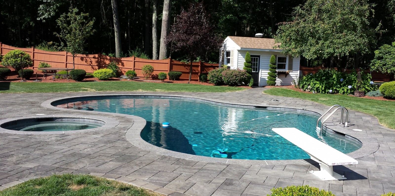 Строительство частных бассейнов